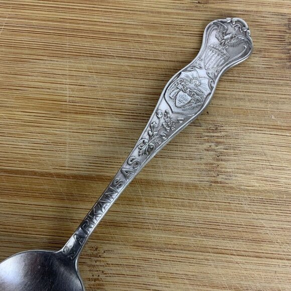Oneida Community State Seal Souvenir Spoon Arkansas Silverplate Vintage - Picture 2 of 4